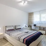 Caricia Complex Carpe Diem - Sea View , Free Parking & Swimming Pool Appartamento *