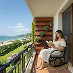 Caricia Complex Carpe Diem - Sea View , Free Parking & Swimming Pool