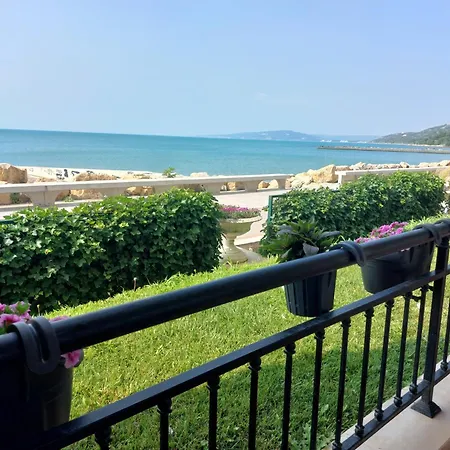 Caricia Complex Carpe Diem - Sea View , Free Parking & Swimming Pool
