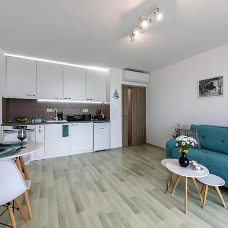 Caricia Complex Carpe Diem - Sea View & Free Parking شقة بالشيك