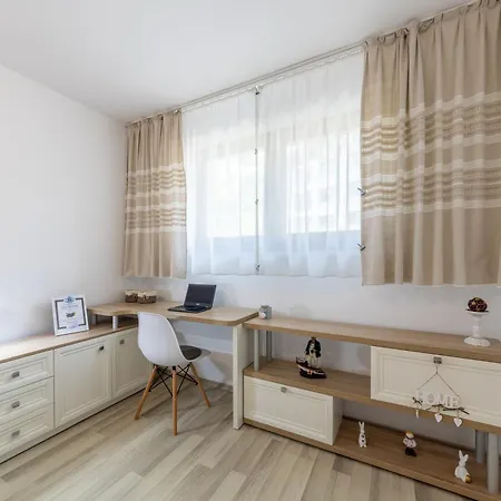 Caricia Complex Carpe Diem - Sea View , Free Parking & Swimming Pool Apartment *