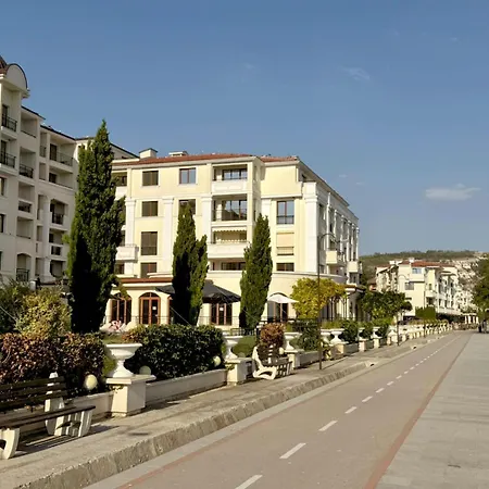 Apartment Caricia Complex Carpe Diem - Sea View , Free Parking & Swimming Pool Balchik