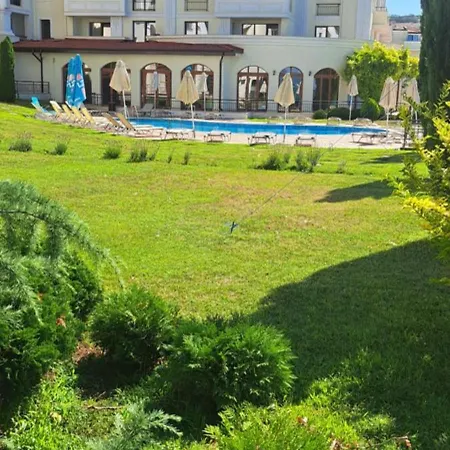 Caricia Complex Carpe Diem - Sea View , Free Parking & Swimming Pool * Baltschik
