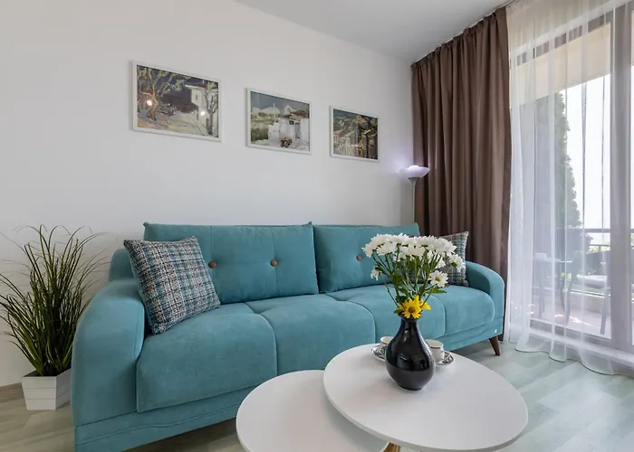 Caricia Complex Carpe Diem - Sea View , Free Parking & Swimming Pool *