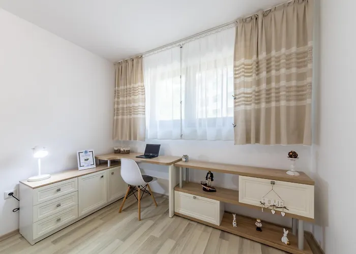 Caricia Complex Carpe Diem - Sea View , Free Parking & Swimming Pool Διαμέρισμα *